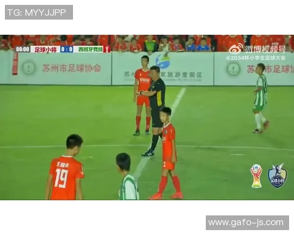 香港足球明星队精彩瞬间集锦展现球场风采与团队精神 香港足球明星队精彩瞬间集锦展现球场风采与团队精神