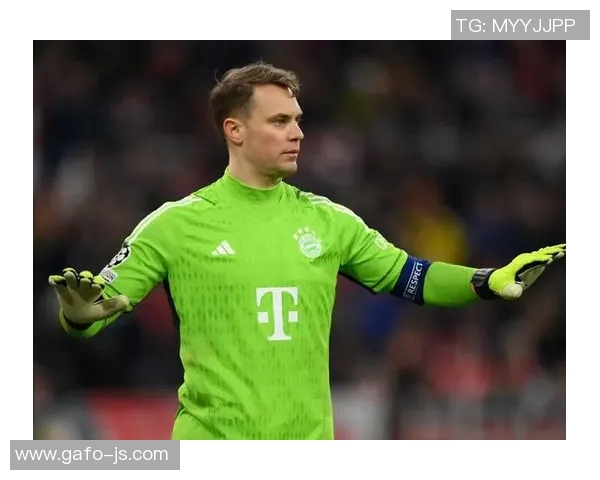 手机壳足球明星诺伊尔的魅力与风采如何吸引球迷的热爱与追捧